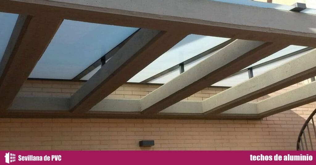 Techos de aluminio para terrazas y porches en Sevilla