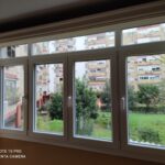 Cerramiento de terraza con ventanas de PVC
